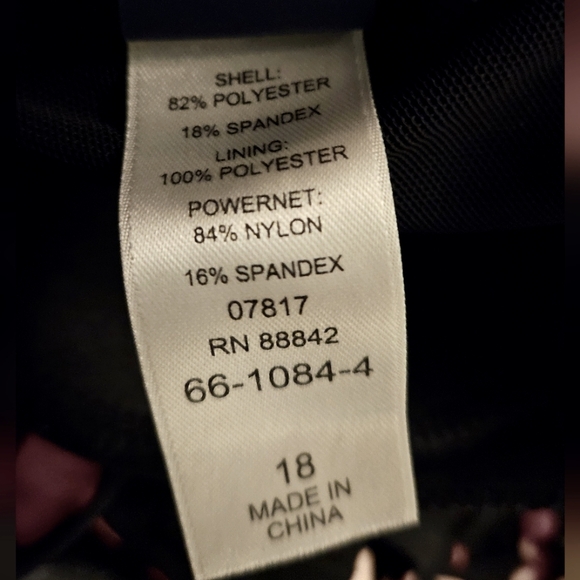 ⭐️ NWT SWIMSUITS FOR ALL Floral Halter 1-Piece Chlorine Resistent Swimsuit #1213 - Picture 8 of 10